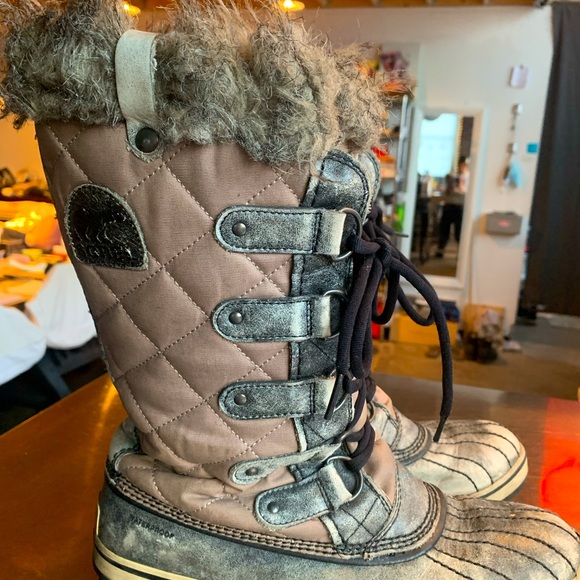 Sorel Tofino Women’s waterproof faux fur trim Gray/Taupe winter snow boots - 9.5 - Picture 7 of 8